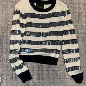 Le superbe stripped sweater with sequins on the black stripe